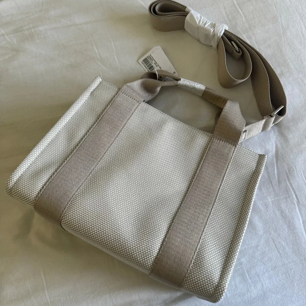 🆕 Lululemon Two Toned Canvas Tote Bag Mini 4.5L Mojave Tan Light Ivory - Picture 2 of 7